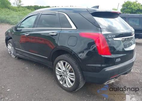 2017 Cadillac Xt5 Premium Luxury z USA, uszkodzony, nr VIN 1GYKNERS8HZ166599
